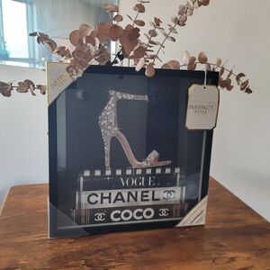 Black And White Sparkle Luxury Wall Art With Glass Frame NWT 14" X 14"